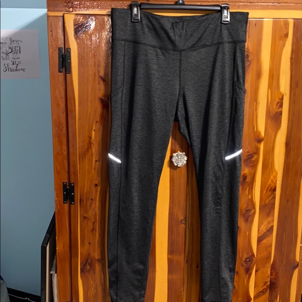 Xersion Gray Legging with Pockets